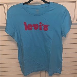 Levi’s Tee